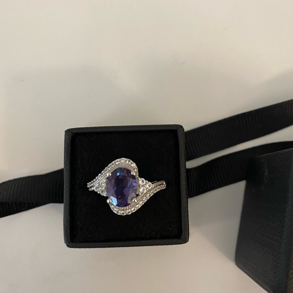 New Alexandrite 925 Sterling Silver Ring W/White Sapphires